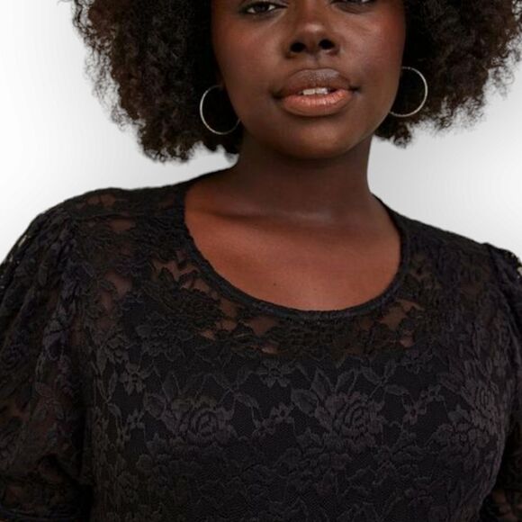 🌼4/$30 Torrid Sheer Lace Crew Neck Puff Sleeve Black Top - Picture 4 of 9